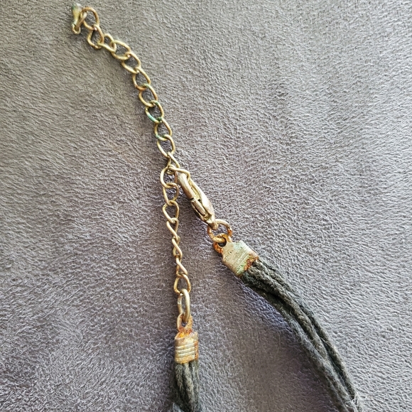 Vintage lucite necklace - Picture 2 of 2